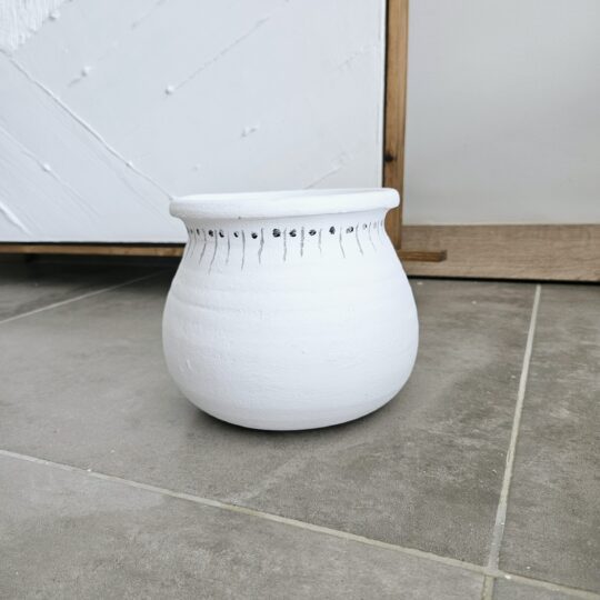 RY01 NATURAL WHITE 01  כד חרס