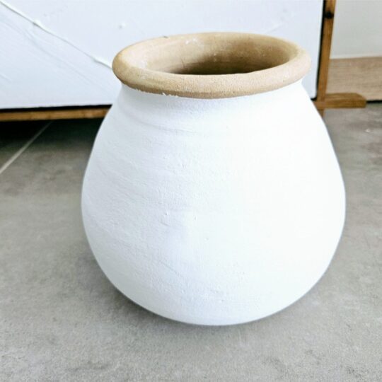 RY03 NATURAL WHITE 02  כד חרס