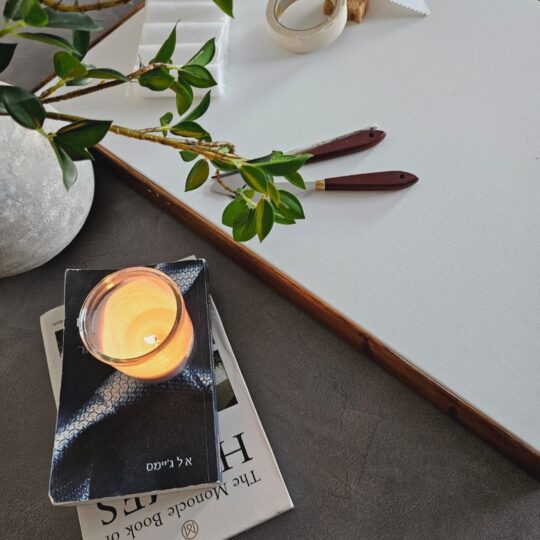 קנבס איטלקי  איכותי כולל מסגרת עץ צפה